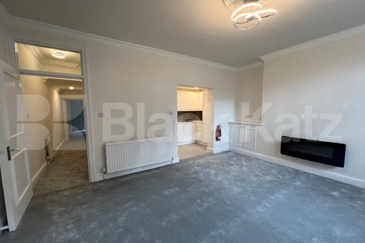 Stunning newly refurbished two bedroomed garden flat  Alderney Street, Pimlico / Victoria
